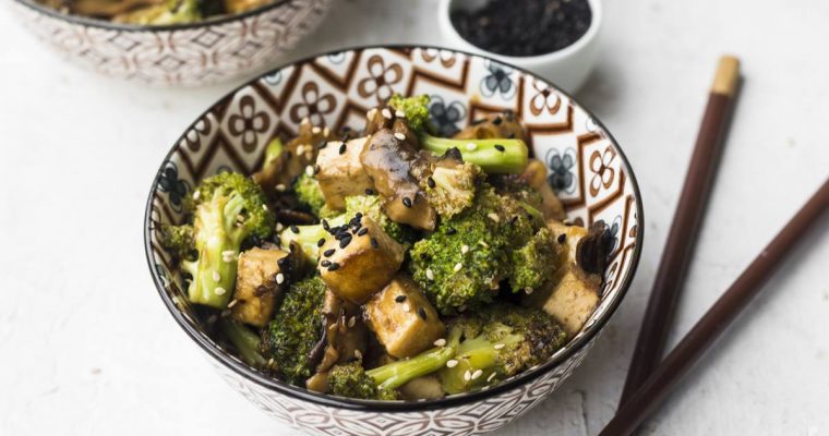 Broccoli, Funghi e Tofu in versione asiatica: Facile, veloce e Buonissima!