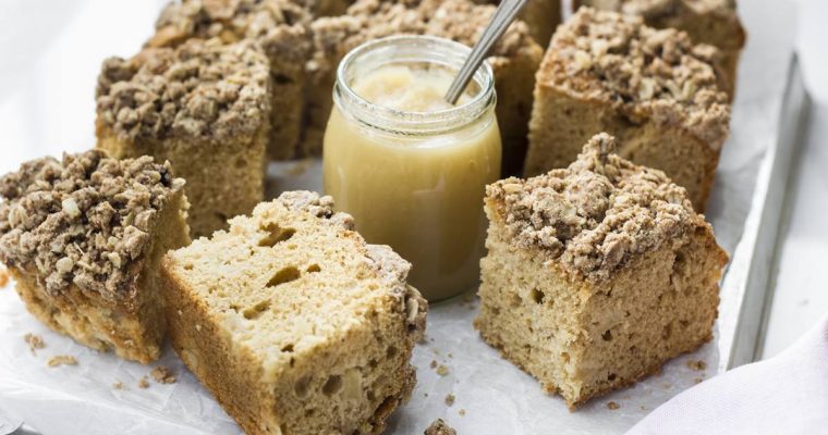 Torta di Mele Morbida con Crumble alla Cannella e l’inizio di una nuova rubrica mensile!