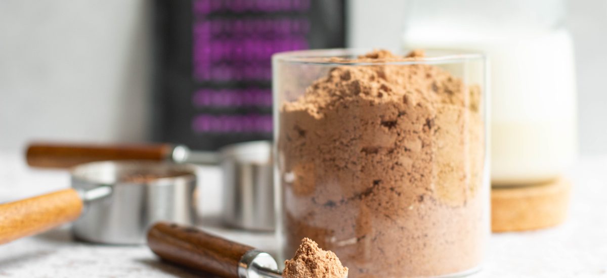 Mix per “Nesquick” fatto in casa: la colazione proteica e anti-age per donne +40