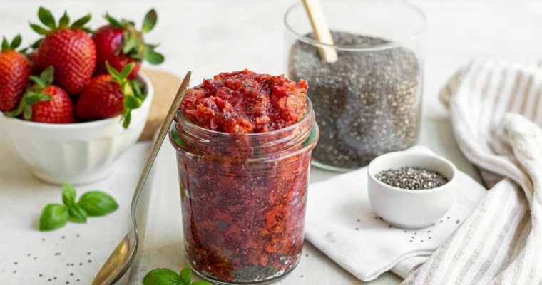 Chia Jam alle fragole e metabolismo over 40: la ricetta per sgonfiarsi e avere energia