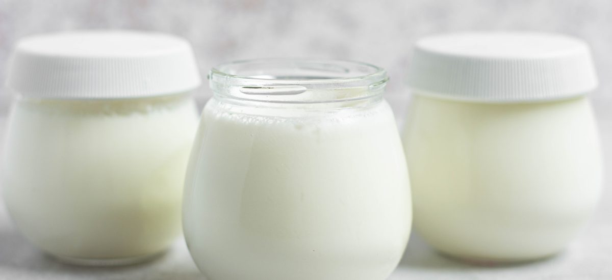 Lo yogurt fatto in casa: l’alleato perfetto per le donne in perimenopausa