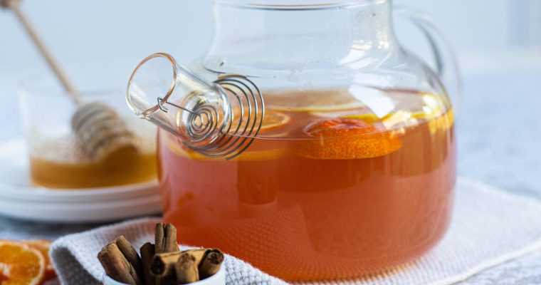 Tisana autunnale drenante e digestiva: alleata preziosa dopo i 40 anni